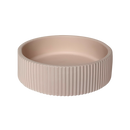 Ridge Bowl - Moderne handgefertigte Vase in Sandstein, Rouge Dawn & Moonstone