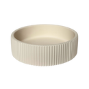 Ridge Bowl - Moderne handgefertigte Vase in Sandstein, Rouge Dawn & Moonstone